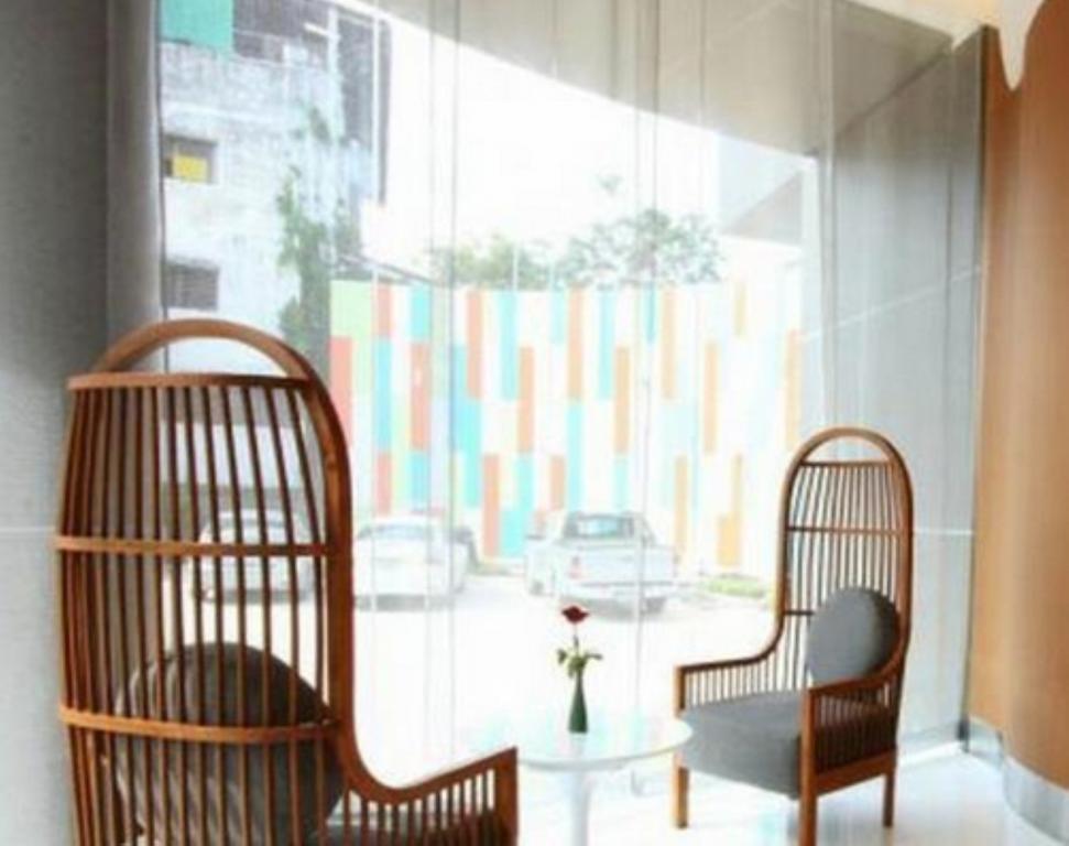 Hotel Papa Bangkok Siriraj Экстерьер фото