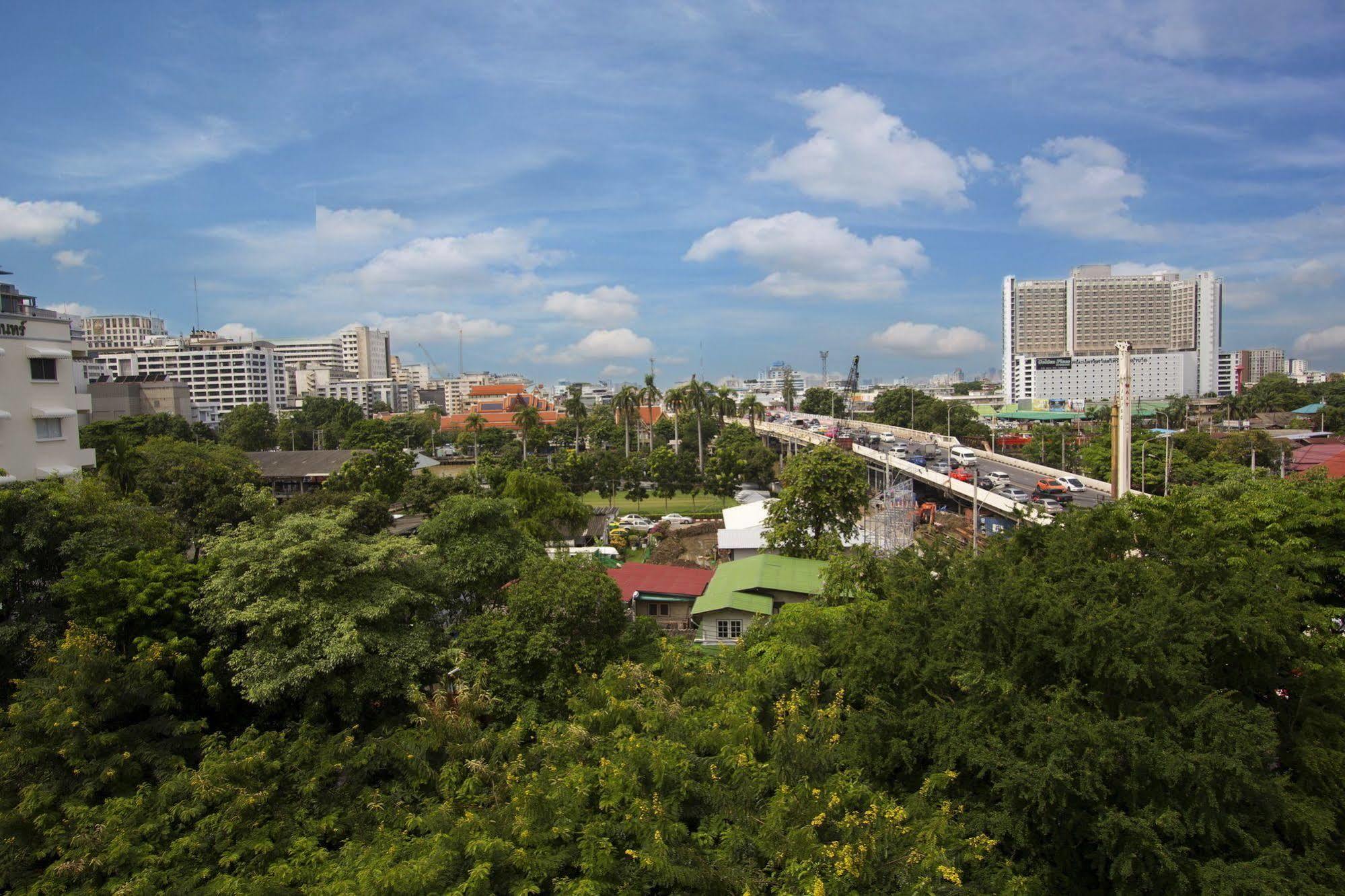 Hotel Papa Bangkok Siriraj Экстерьер фото