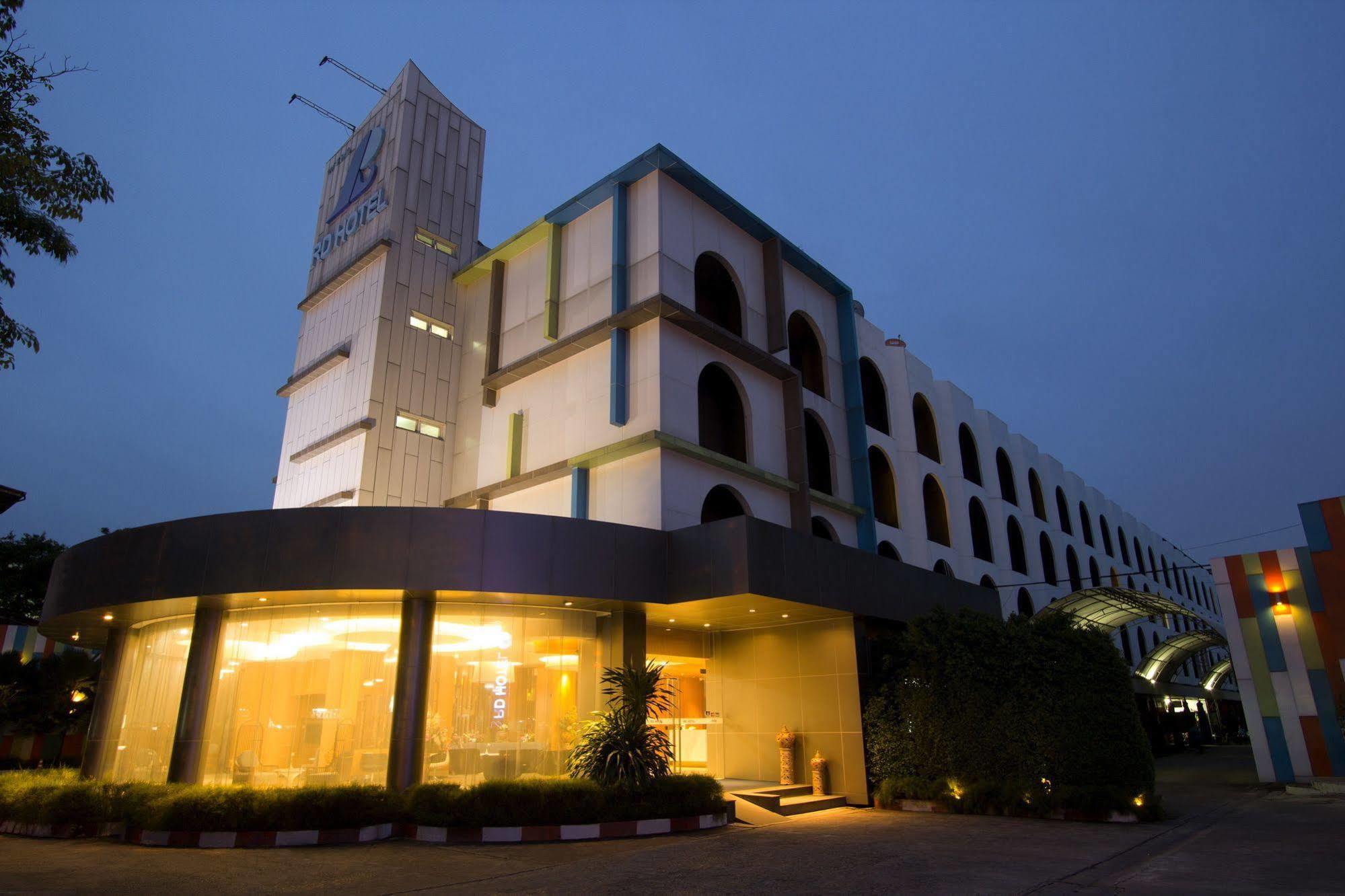 Hotel Papa Bangkok Siriraj Экстерьер фото