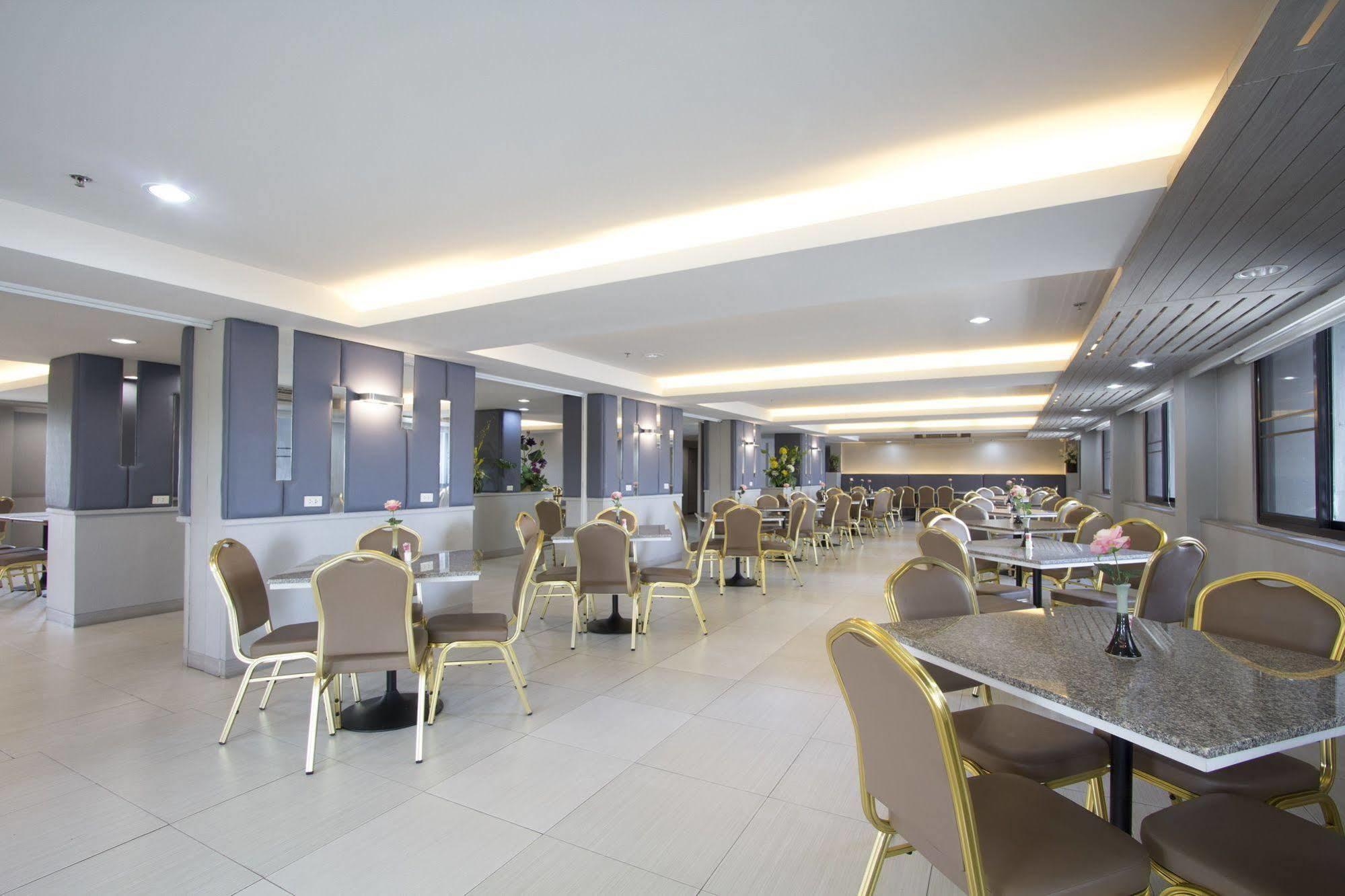 Hotel Papa Bangkok Siriraj Экстерьер фото
